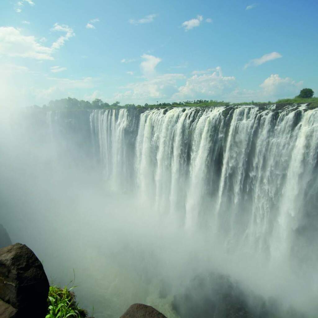 Etosha, Okavango-Delta , Chobe Trail & majestätische Victoria Falls Camping- oder Lodgesafari